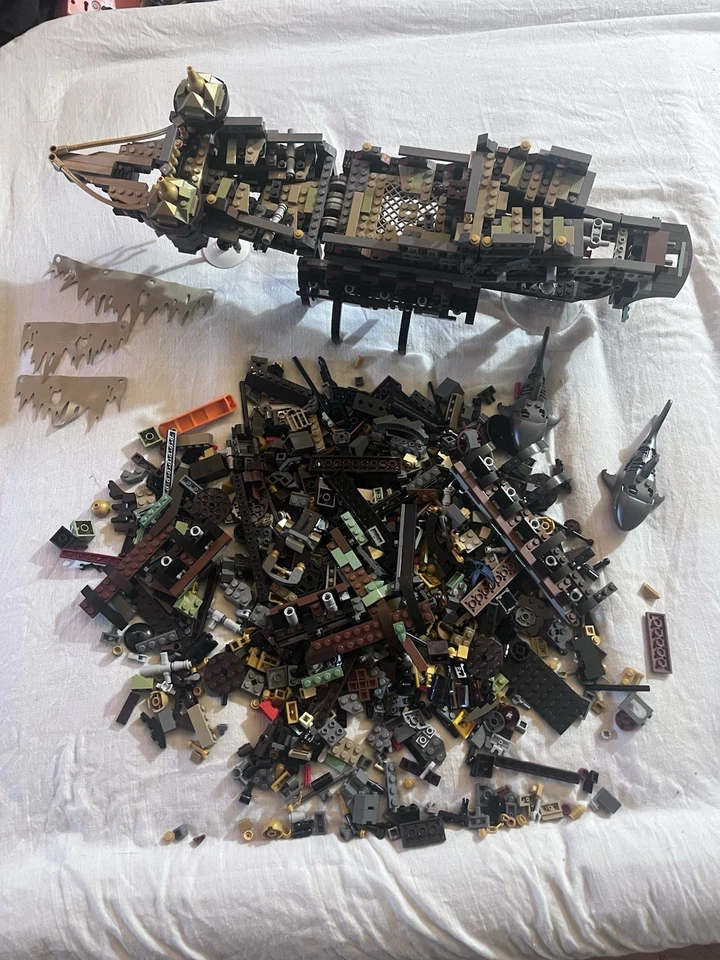 LEGO 71042 PIRATAS DEL CARIBE MARÍA SILENCIOSA Sin Figuras  Foto 1 de 4