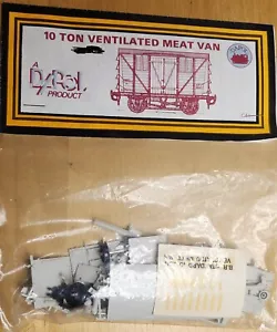 DAPOL C41 VENTILATED MEAT VAN OO SCALE - NOS - Picture 1 of 2
