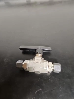 VÁLVULA DE BOLA PARKER 8Z-B8LJ2-SSP 1/2" TUBO EN LÍNEA ACERO INOXIDABLE 316 Foto 1 de 3