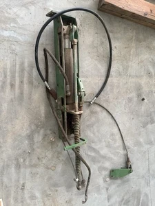 John Deere 7100 Row Marker Cylinder - Picture 1 of 2