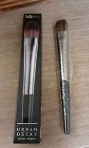 Nuevo en caja cepillo borroso óptico plano Urban Decay UD PRO, F-108 - Imagen 1 de 5
