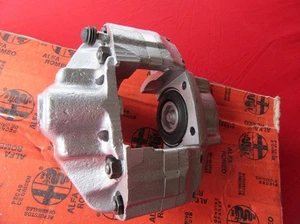 Original Alfa Romeo Montreal Rear Left Brake Caliper in AT 105642601100 - Picture 1 of 1