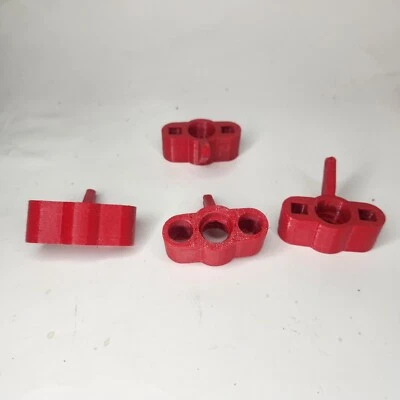 Traxxas T / E-Maxx 4910 3906 Steering Knuckles Axle Carriers Blocks Hubs - Image 1 of 4