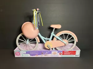 Play Tive Julia 2 Stück rosa, blau & grau Puppenfahrrad & Fahrradhelm - 12,5 x 17,72 Zoll - Bild 1 von 9