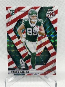 Mosaic Football 2025 - Mason Taylor - RAYA ROJA Y BLANCA - Jets - RC - #324 - Imagen 1 de 2