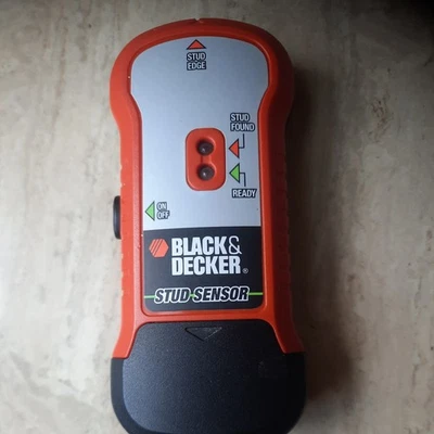 Black & Decker Stud Sensor/Finder w/ LED Indicators,  SF100 - Image 1 of 2