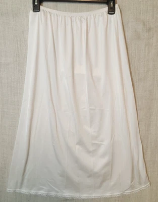 DE COLECCIÓN Vanity Fair 30" Nylon Medio Deslizamiento Dobladillo de Encaje Ranura Única Talla Grande Blanco Foto 1 de 4