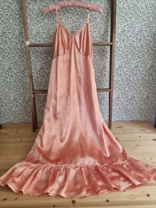 ANTIGUO VESTIDO SIN MANGAS DE SATÉN AÑOS 30 CORAL VINTAGE - Imagen 1 de 7