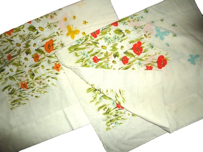 VINTAGE MORGAN JONES BONNE BOUQUET RED POPPIES BUTTERFLIES STANDARD PILLOWCASES - Image 1 of 4