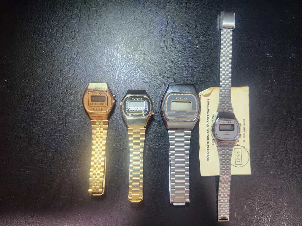 Cuatro relojes vintage diferentes Foto 1 de 1