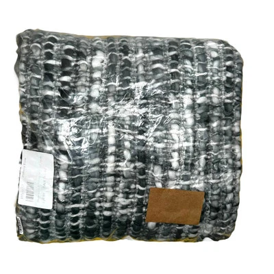 CERRADURA DE CANASTA TEXTURIZADA GRANERO DE CERÁMICA 50 X 60" ~ GRIS TWEED OLIVA Foto 1 de 4