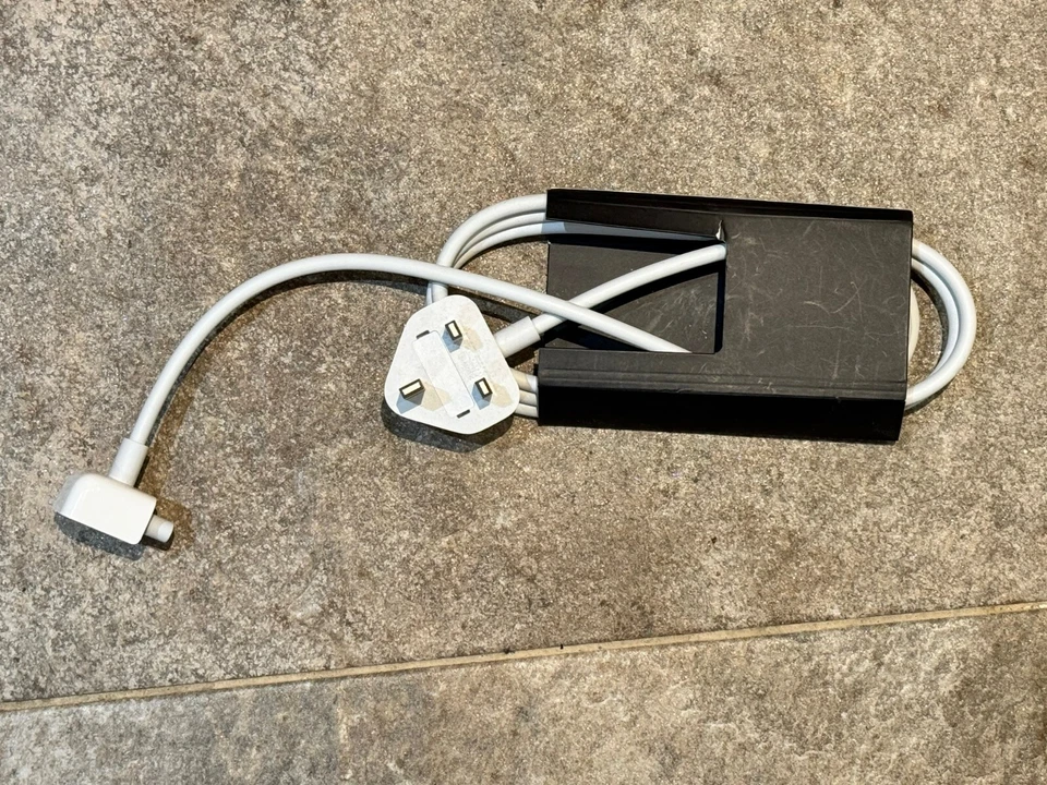 Genuine Original Apple Macbook UK Mains Power Extension Cable Lead 1.8 Metre - Image 1 of 1