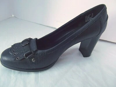 Zapato de tacón alto Apostrophe de cuero 3 pulgadas punta redonda hebilla flecos kiltie 7,5 COMO NUEVO  Foto 1 de 4