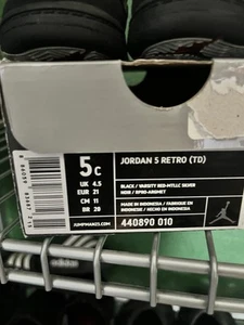 Jordan 5  Size 5c - Picture 1 of 3
