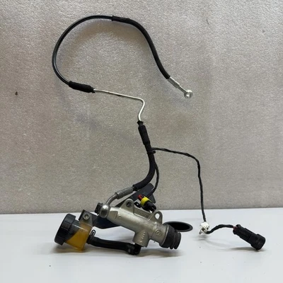 Ducati Monster 1200 S 2018 OEM embrague hidráulico cilindro maestro Foto 1 de 4