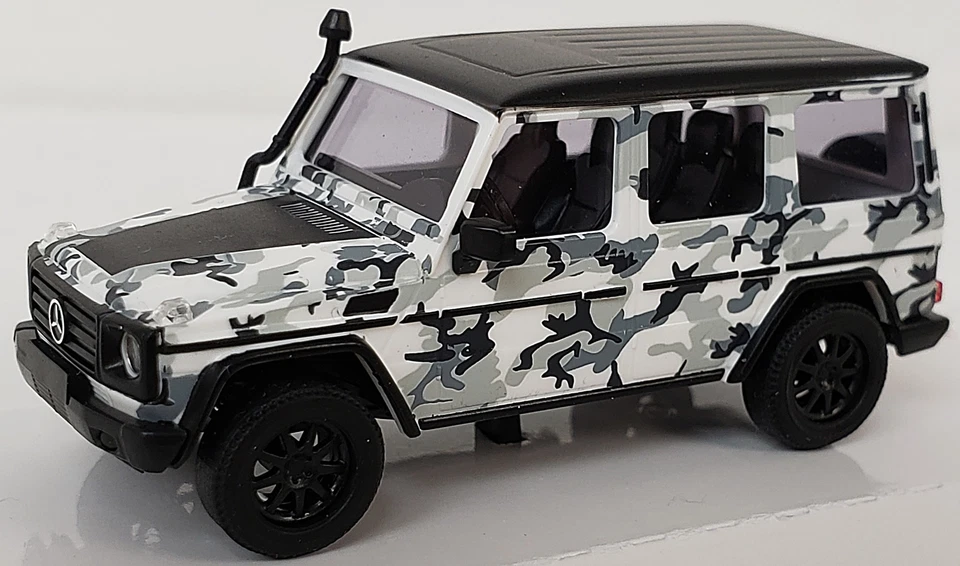 Busch NEW HO 1/87 Mercedes Benz G Class SUV in Gray/White/Green Camo Finish - Image 1 of 4