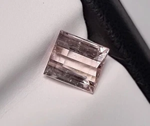 VVS 1.45Ct Natural Tourmaline gemstone, Square, 6,7x6x4,2mm, Mozambique - Picture 1 of 5