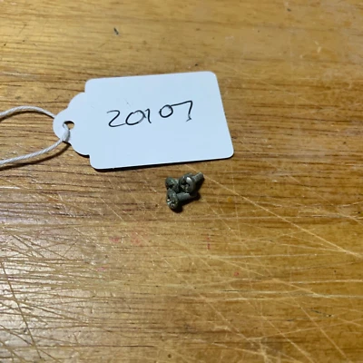 Ambassadeur 5000 carrete de pesca placa tornillos (solo dos) (lote #20107) Foto 1 de 4