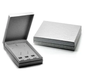 Reloj Gris Regalo Pantalla Caja Estuche - 15cmx 10.5cm x 3.5cm (5.9in x 4.1in x 1.4in) - Imagen 1 de 3