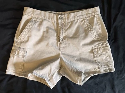 Calvin Klein Beige/Khaki Cargo Shorts Size 10 Casual Or Outdoor - Image 1 of 4