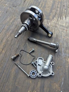 2006 HONDA CRF250R CRF250 WISECO CRANKSHAFT BALANCER WATER PUMP COVER - Picture 1 of 11