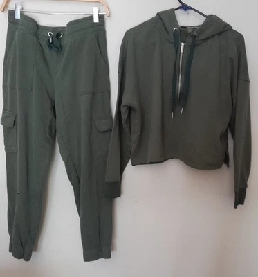 CALVIN KLEIN 2 PIEZAS. SUDADERA CON CAPUCHA talla L PANTALONES talla M medidas en descripción Foto 1 de 4