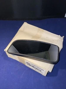 Stock Clearance MIRROR GLASS LOWER -O/S FOR SPRINTER 09- NON HEATED - Picture 1 of 4