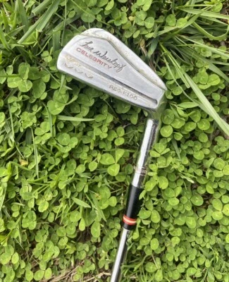 MacGregor Tom Weiskopf Celebrity 7 Iron  RH Stiff Steel 36 Inch Good Grip - Image 1 of 4