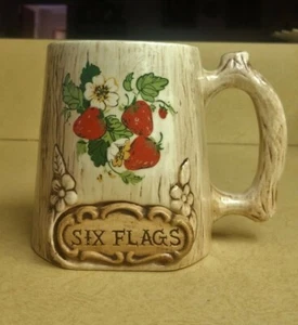 Erdbeertasse Becher Schatz Handwerk SECHS FAHNEN Vintage Selten - Bild 1 von 4