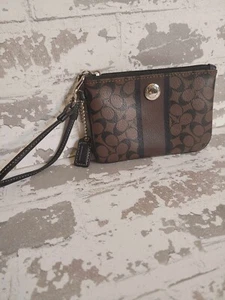Coach Heritage Stripe Chelsea Signature Brown/Black Canvas Wristlet F43894 - Picture 1 of 4