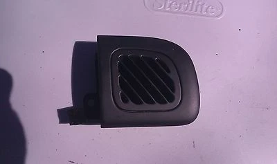 1995 Mazda Millenia - Defrost Dash Vent Trim - Passenger Side - Image 1 of 3