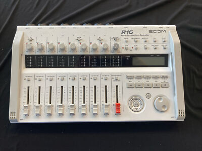 Zoom R16 Portable Multitrack Recorder Control...