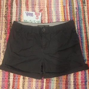 Womens/Jrs 5 VANS Black Cotton Casual Chino Midi Shorts Roll Cuff 31"W - Picture 1 of 12