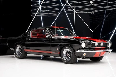 Ford Mustang 1965  Foto 1 de 4