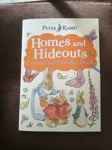 PETER RABBIT COLOUR AND DOODLE PAPERBACK  BIRTHDAY CHRISTMAS KIDS EDUCATION - Picture 1 of 2