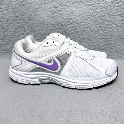 Nike Dart 9 Mujer Talla 9.5 Zapatos para Correr Blanco Púrpura Metálico Plata Malla Foto 1 de 4