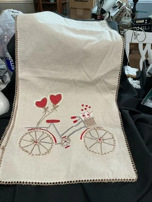 Lovely Nicole Miller Jute & Thread Over Canvas Embroidered Table Runner 16x72 in - Image 1 of 3