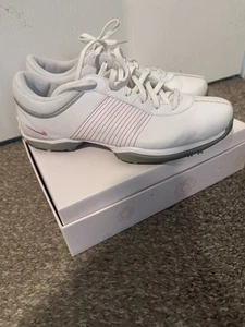 Women’s Nike Golf Shoes  White/Pink Size 7.5 - Picture 1 of 1
