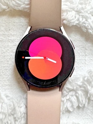 Samsung Galaxy Watch 5 40mm Pink Gold BT  100% Working condition - Used - Image 1 of 4