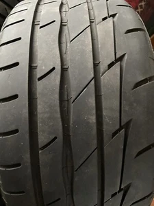 pneu 255 35 18 - Photo 1 sur 4