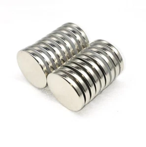Disco magnético NdFeB de neodimio de tierras raras fuertes de 5-100 piezas de diámetro: 22x3 mm N50 - Imagen 1 de 5