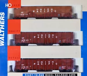 HO WALTHERS 932-34054 61' WOOD CHIP CAR WITH LOADS 3-PACK UNION PACIFIC NEW - Picture 1 of 2