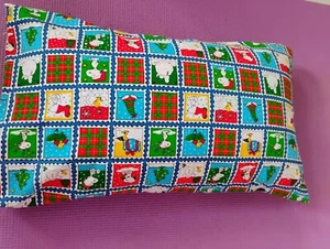 Snoopy Christmas pillow 12 x 20 - Picture 1 of 3
