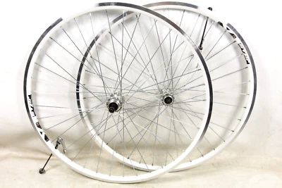 PAIR WHITE 700c HYBRID WHEELS SUIT 6 or 7 SPEED DOUBLE WALL RIM QR HUBS 135mm - Image 1 of 2