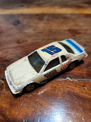 Coche diecast Ertl 1988 Ford Thunderbird #15 Brett Bodine Crisco 1:64 Foto 1 de 4