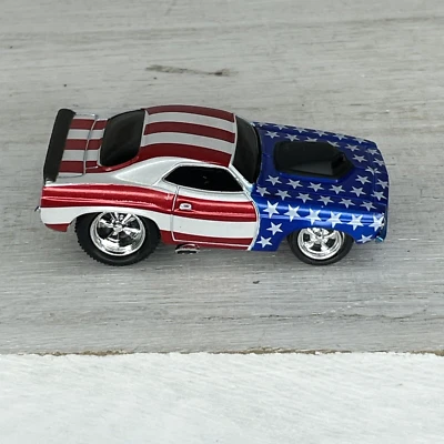 Muscle Machines 1970 70 Plymouth Barracuda bandera de Estados Unidos - 1/64 Foto 1 de 4