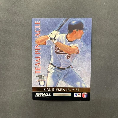 Pinnacle Team Pinnacle #7 1992 - Cal Ripken Jr. / Barry Larkin - Salón de la fama Foto 1 de 2