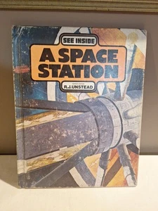 See Inside A Space Station Sammlerstück Kinderbuch 1978 - Bild 1 von 11