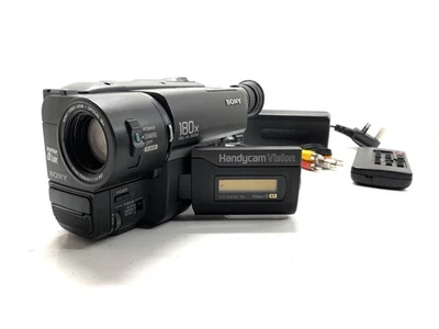 Sony CCD-TRV16E Video8 Tape Digital Video Camera HANDYCAM Full Working Set - Image 1 of 4