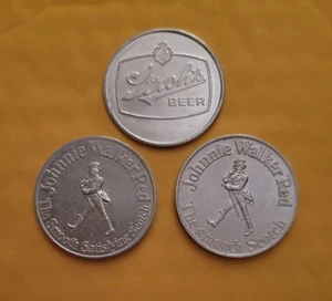 Strohs Beer Detroit Lions NFL SCHEDULE COIN/TOKEN 1974 & 2 Johnny Walker Coins - Picture 1 of 8
